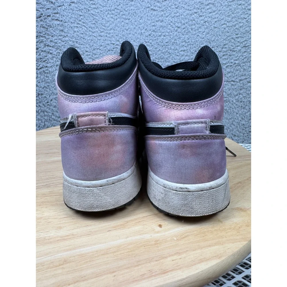Nike Air Jordan 1 Mid SE Bleached Coral DM6216-001 Zen Master‎ Size 7Y/ 8.5W